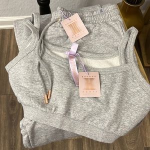 Savage X Fenty lounge sweatsuit!